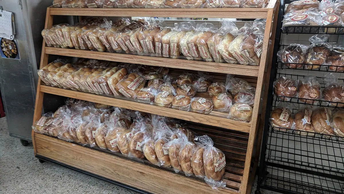 Henry's – bakery in Longfield, Ebbsfleet Valley